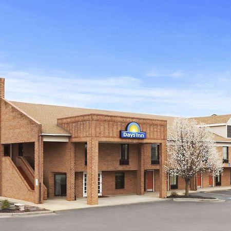 Days Inn By Wyndham Farmville Exterior foto